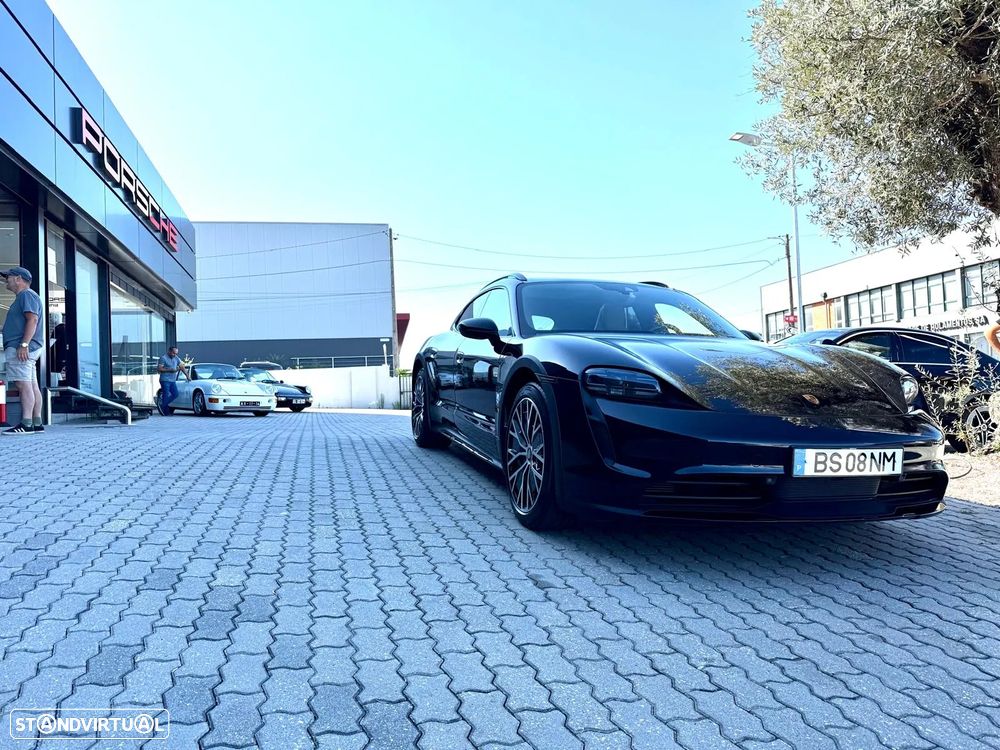 Porsche Taycan Cross Turismo 4 - 1