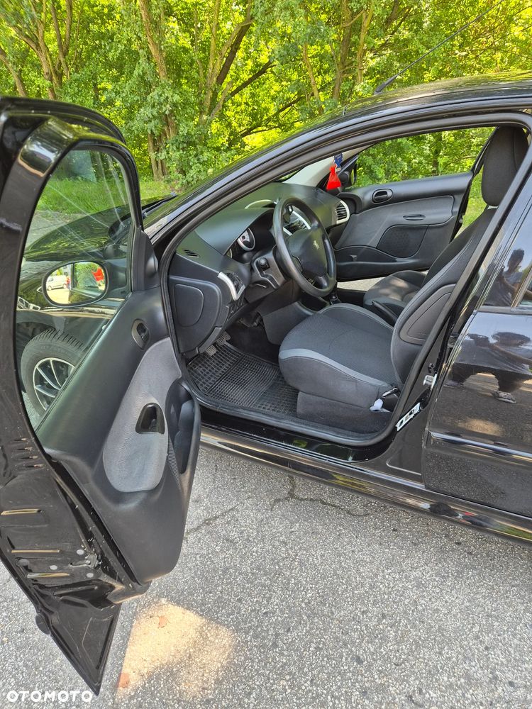 Peugeot 206 plus - 8