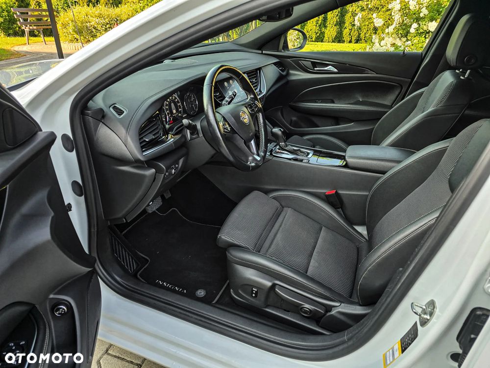 Opel Insignia - 26
