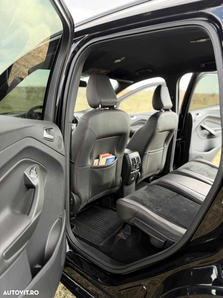 Ford Kuga 2.0 TDCi 4x4 Aut. ST-Line - 4