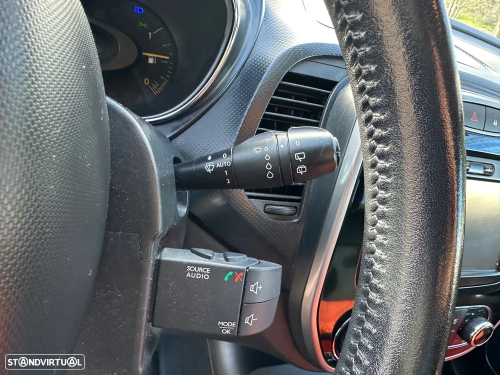 Renault Captur ENERGY TCe 120 EDC Luxe - 23