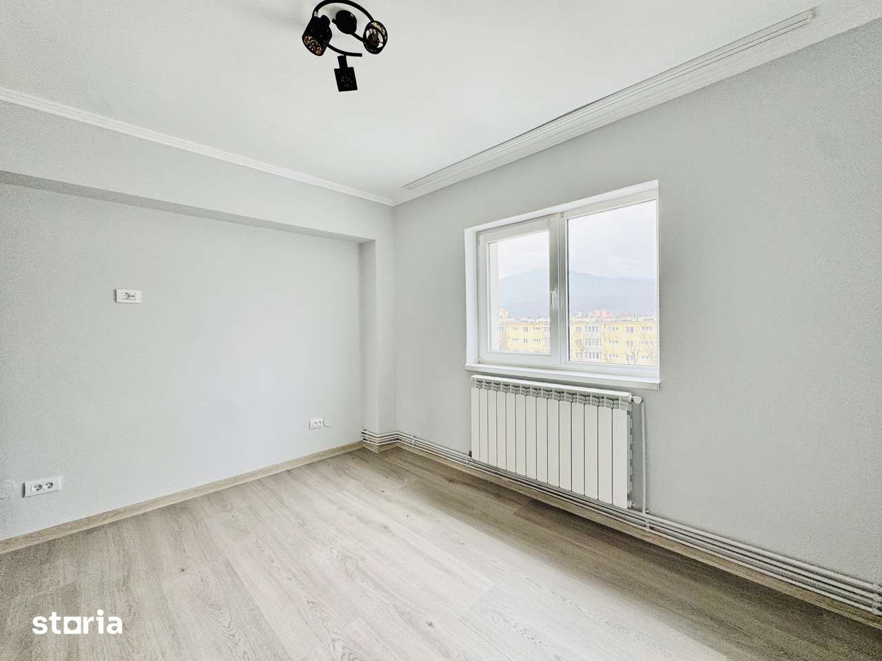 Apartament 2 camere de vânzare – Calea București cu vedere spre munte — fotografia 2
