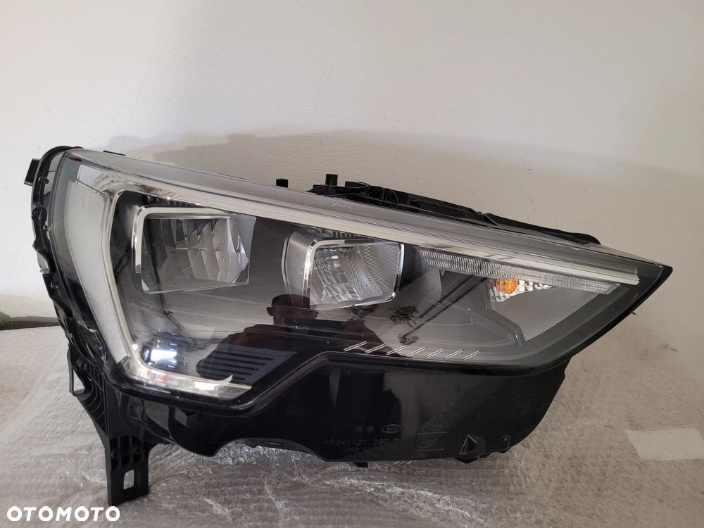 AUDI Q3 8U0 LAMPA PRZOD PRAWA FULL LED 012
