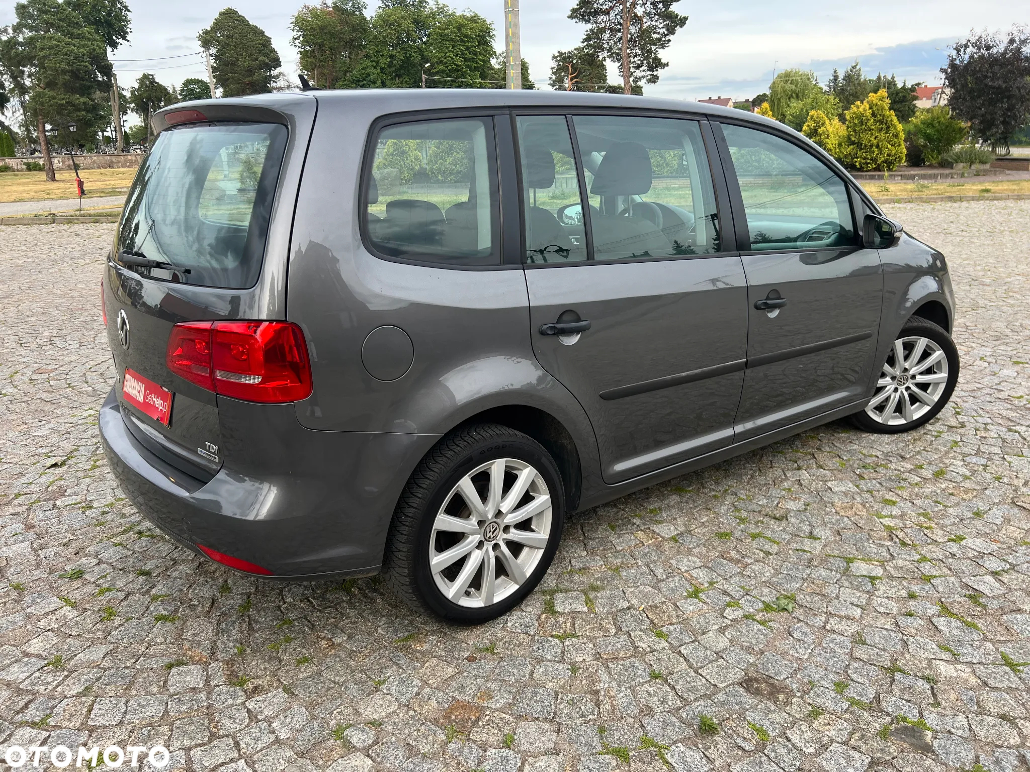 Volkswagen Touran 1.6 TDI DPF Highline - 2