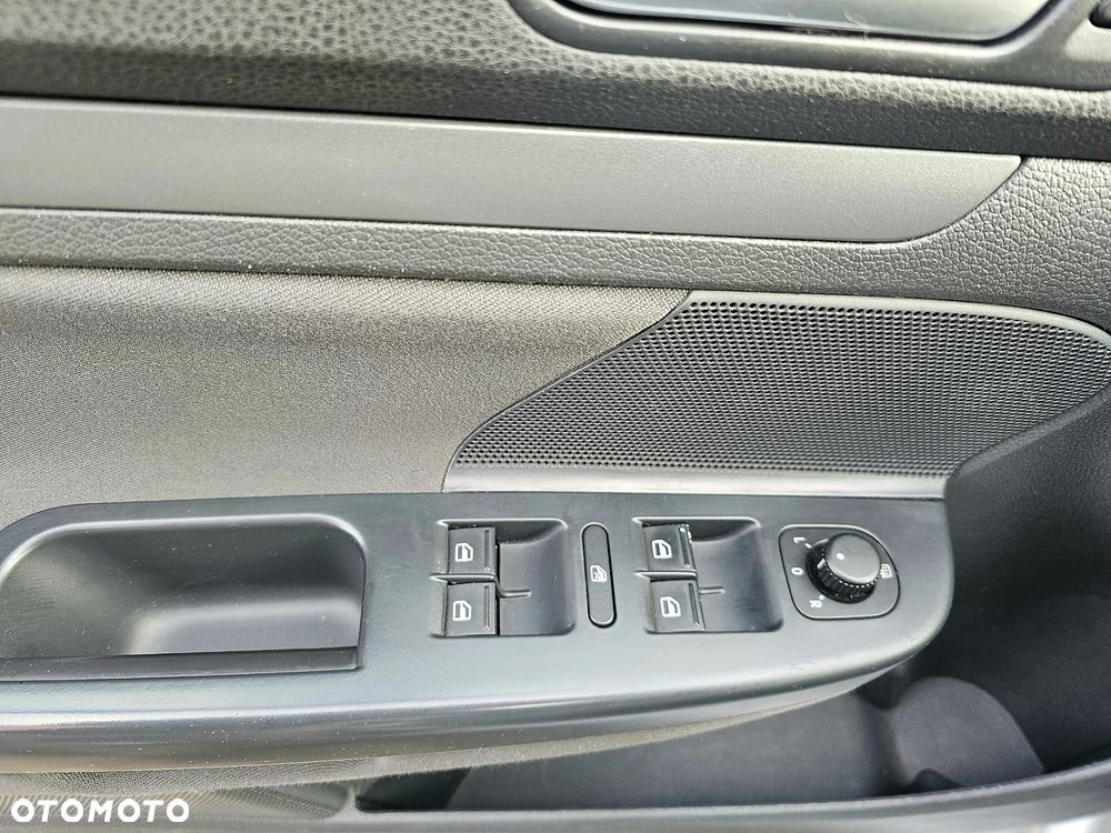 Volkswagen Golf Variant 1.9 TDI DPF DSG Comfortline - 16