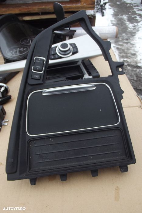 Scrumiera BMW F30 F31 ornament consola centrala dezmembrez BMW f30 2.0 - 1