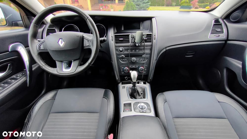 Renault Latitude 2.0 dCi Privilege - 10
