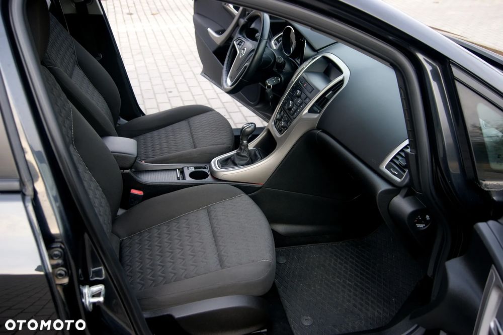 Opel Astra 1.4 Turbo Style - 32
