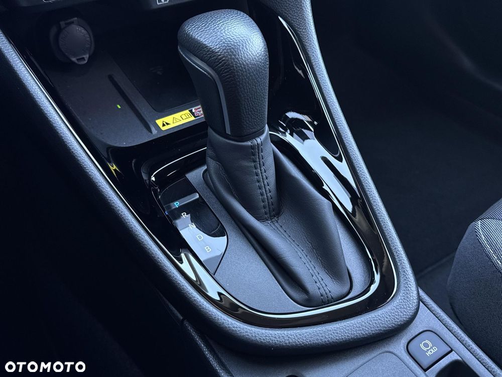 Toyota Yaris Hybrid 1.5 Style - 26