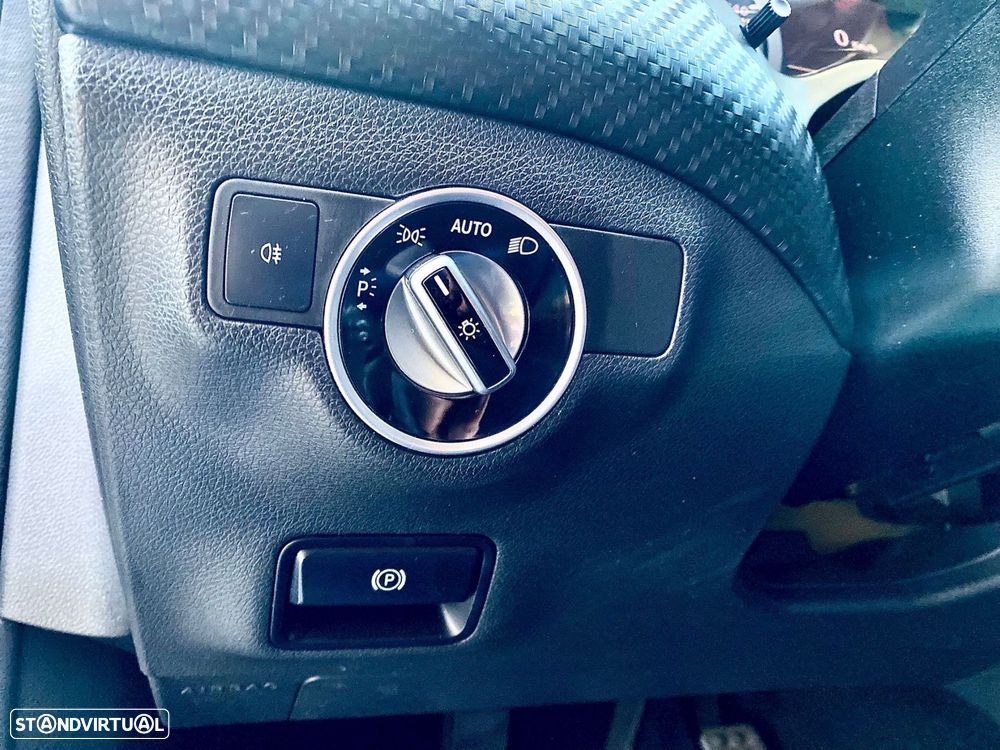 Mercedes-Benz A 180 CDi BE AMG Line - 18