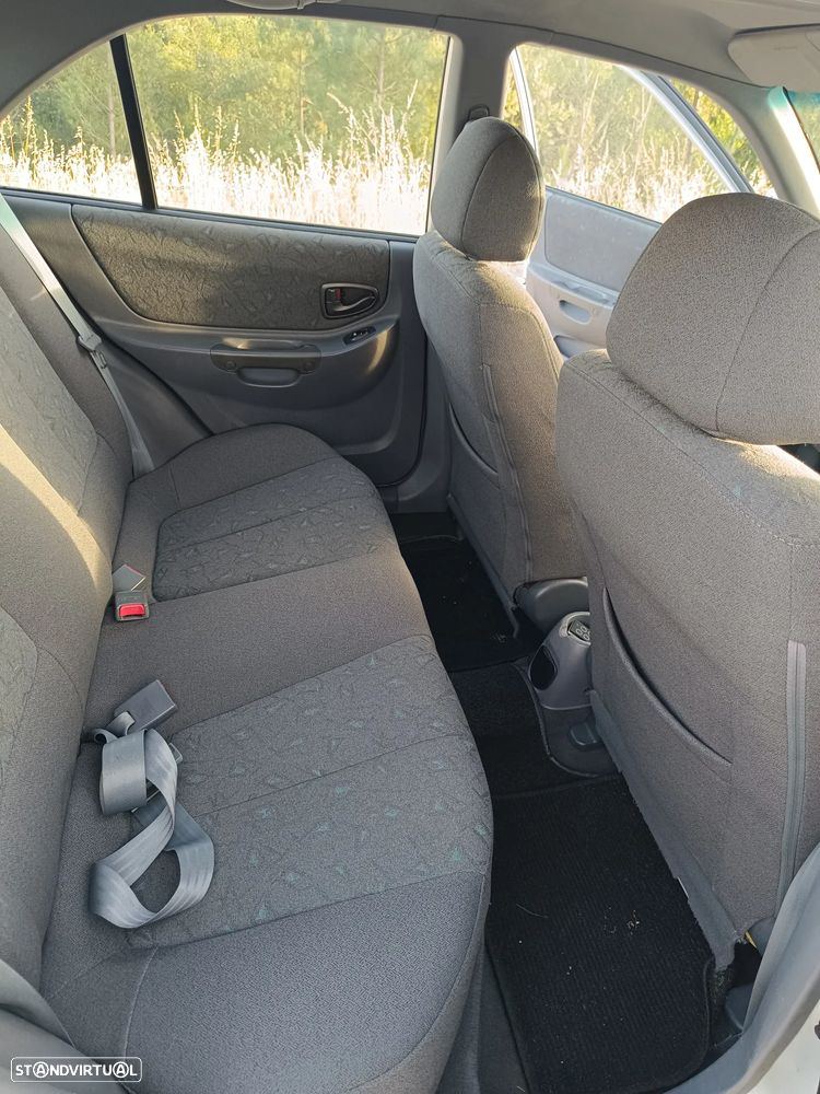 Hyundai Accent 1.5 CRDi Charme - 17