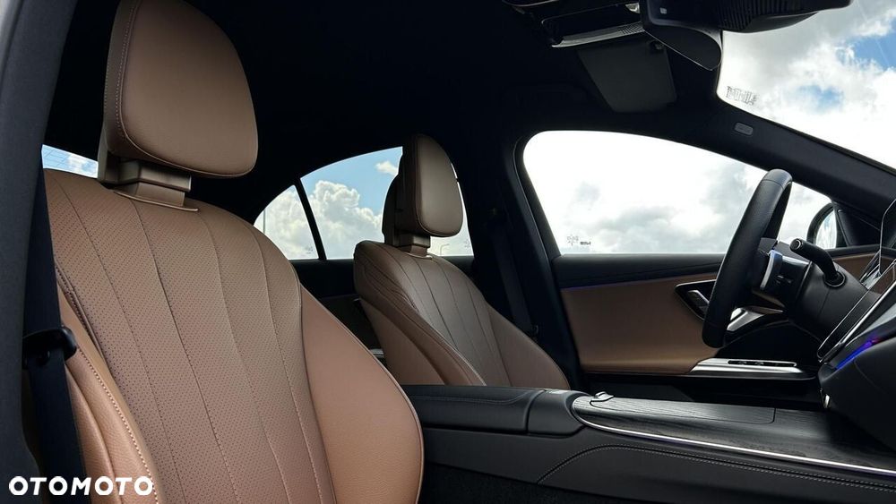 Mercedes-Benz Klasa E 220 d mHEV 4-Matic AMG 9G-Tronic - 26