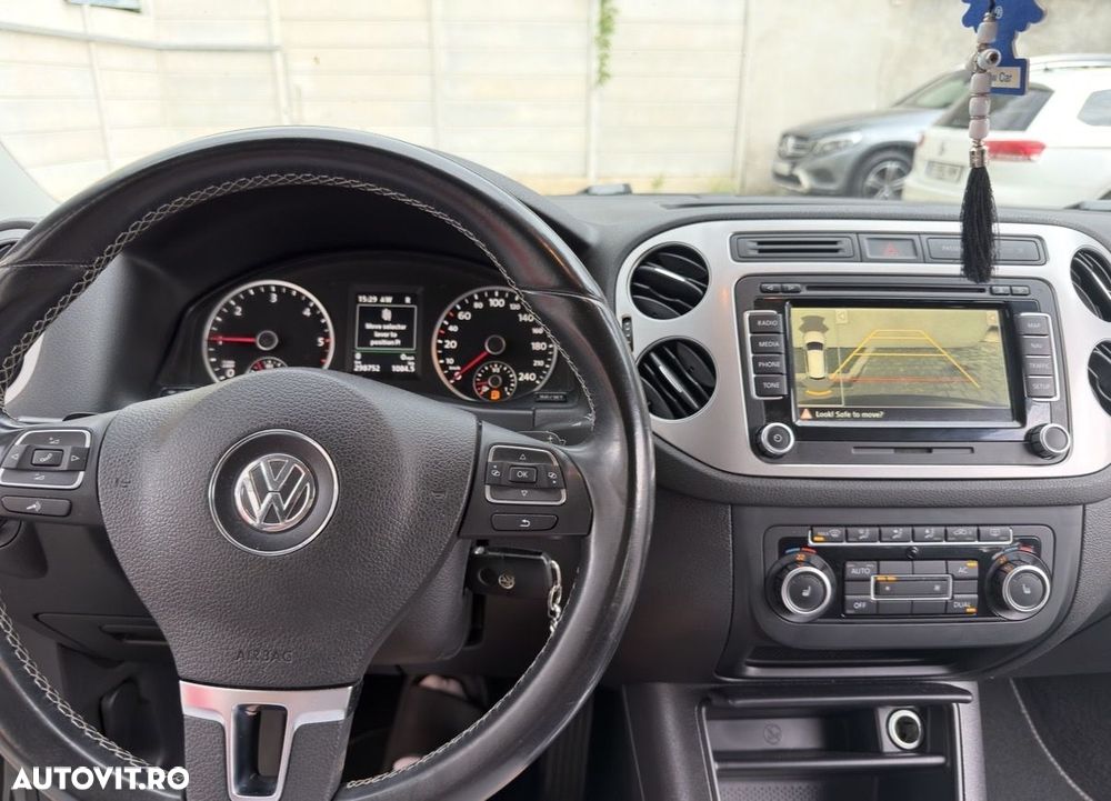Volkswagen Tiguan 2.0 TDI DPF 4Motion BlueMotion Technology DSG Sport & Style - 10