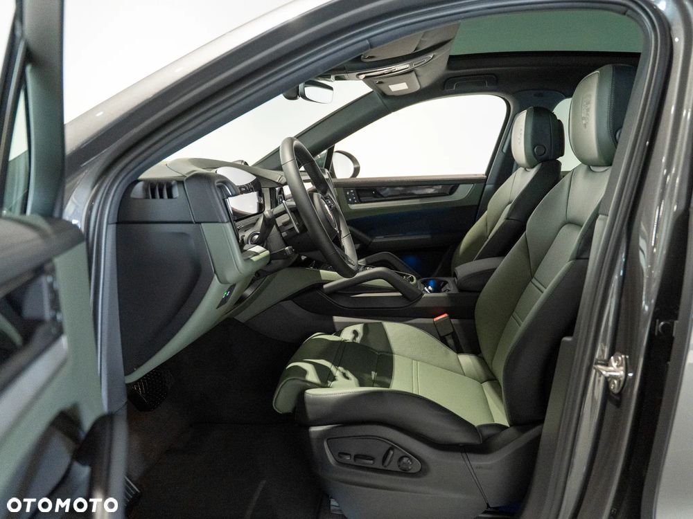 Porsche Cayenne Standard - 16