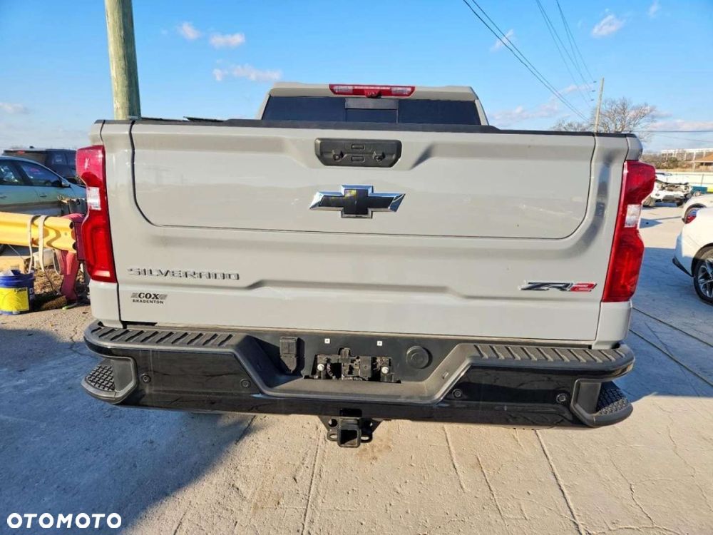 Chevrolet Silverado - 5