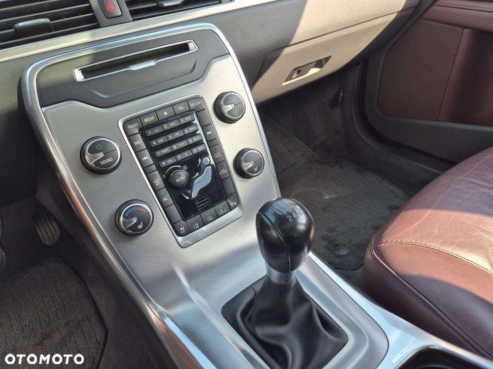 Volvo V70 T4 Dynamic Summum - 38