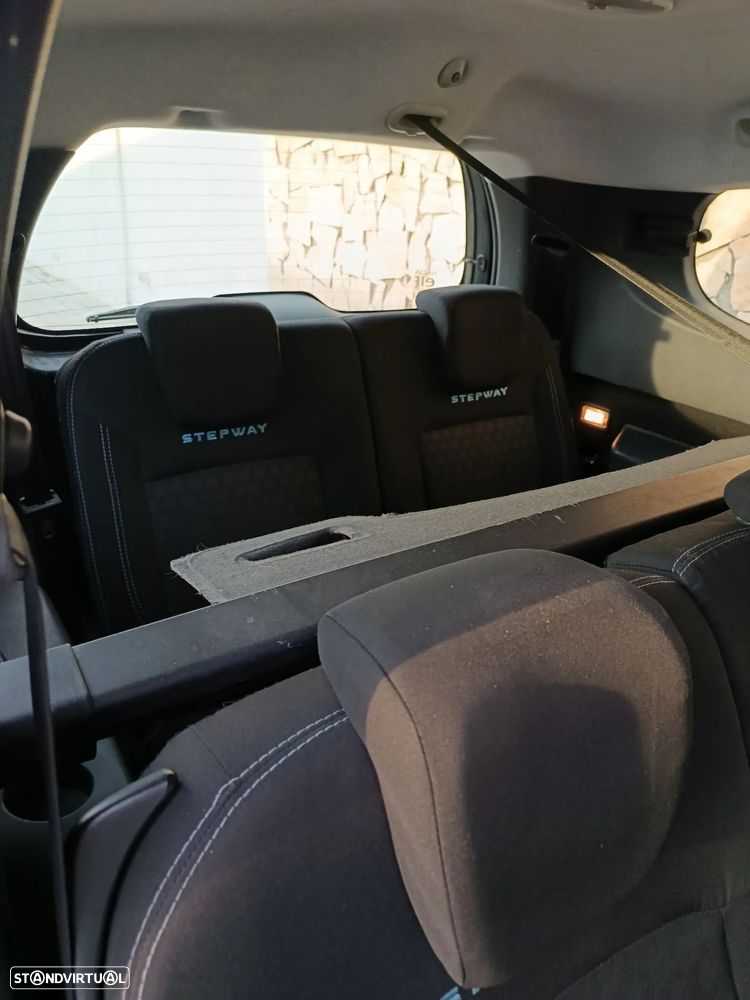 Dacia Lodgy 1.5 dCi Stepway 7L - 25