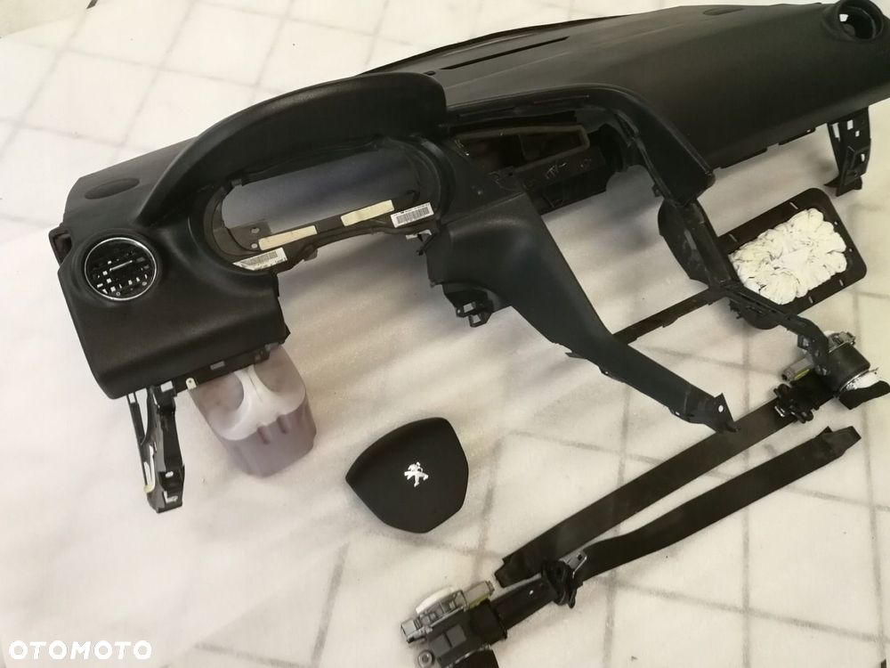 DESKA ROZDZIELCZA PEUGEOT 3008 PODUSZKI AIRBAG - 2