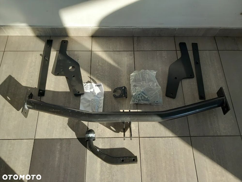 Hak Holowniczy Zamocowany Na Stałe Thule Do Ford Focus Wagon 2005- 4481 - 2