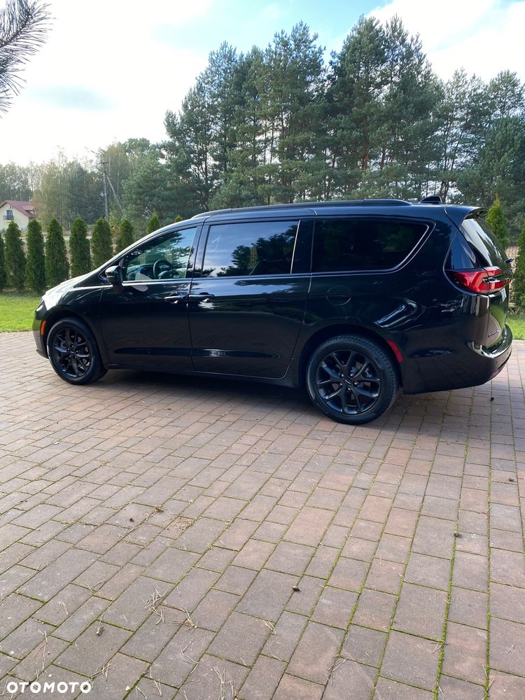 Chrysler Pacifica - 9