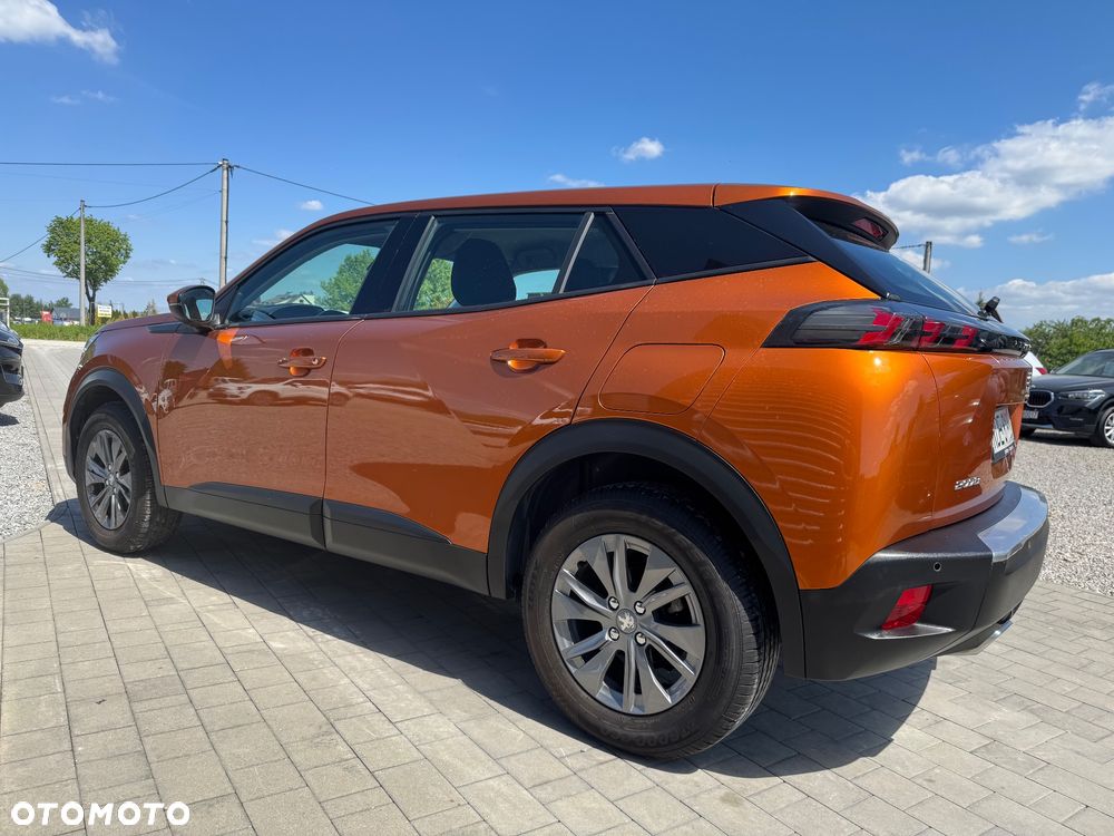 Peugeot 2008 1.2 PureTech Active S&S EAT8 - 11