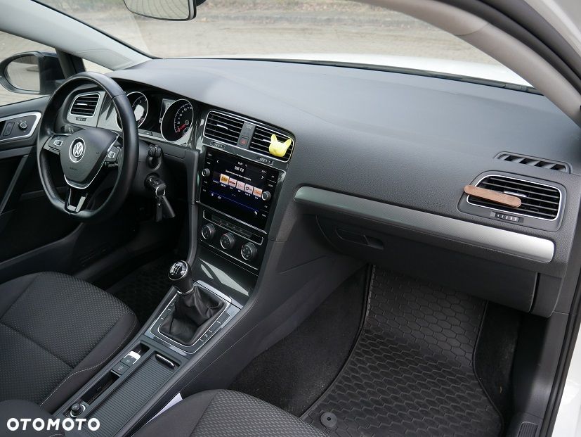 Volkswagen Golf 1.5 TSI BMT Comfortline - 8