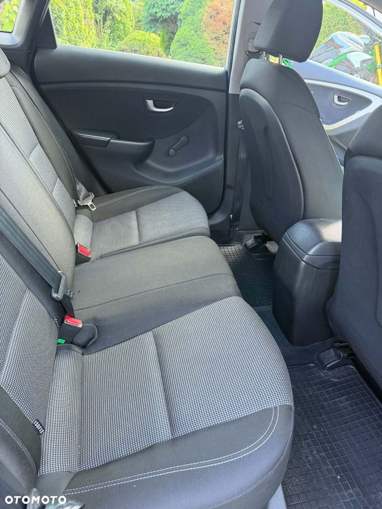 Hyundai i30 1.4 Classic + - 5
