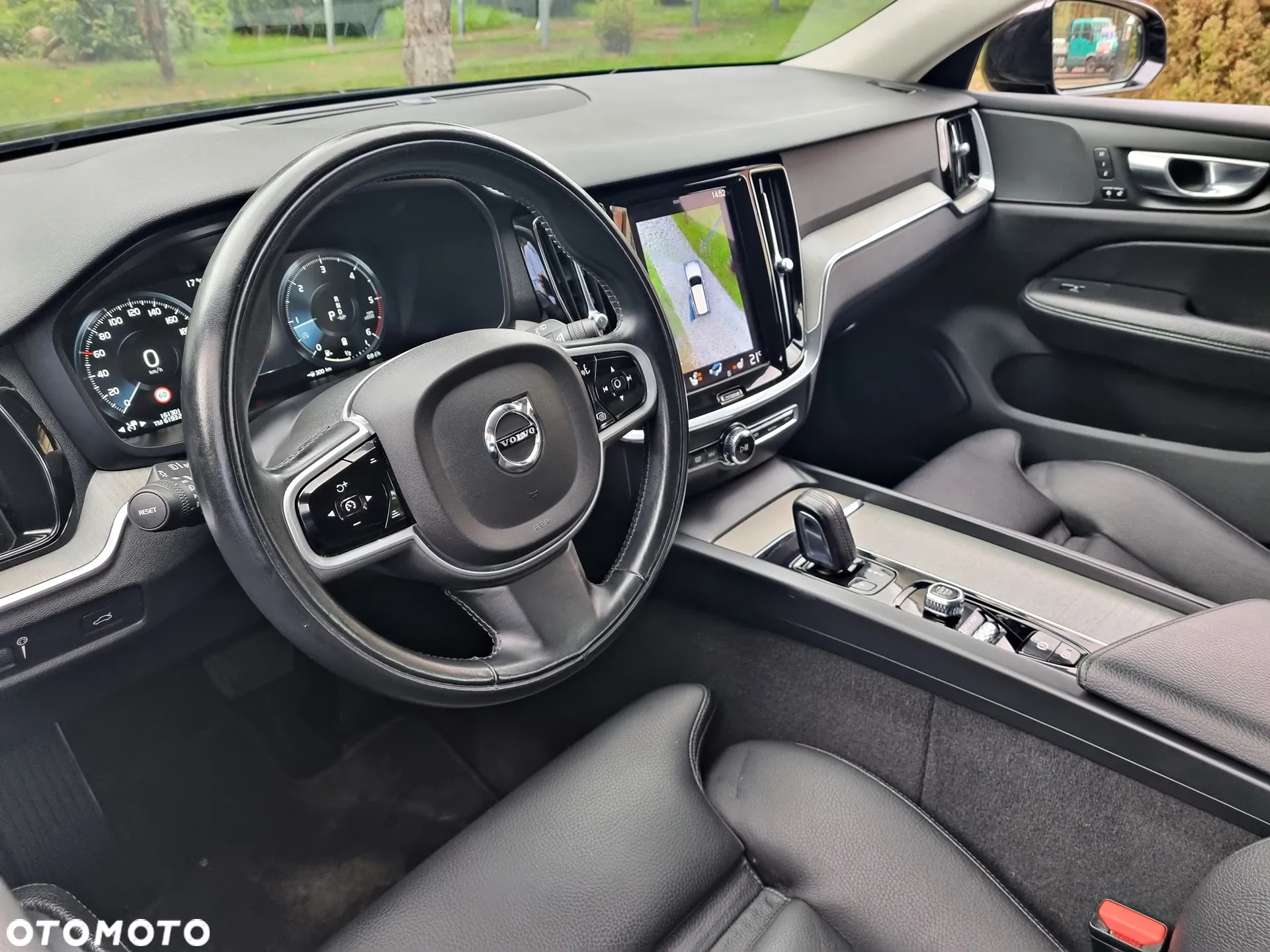 Volvo V60 Cross Country B4 D AWD Geartronic Pro - 24