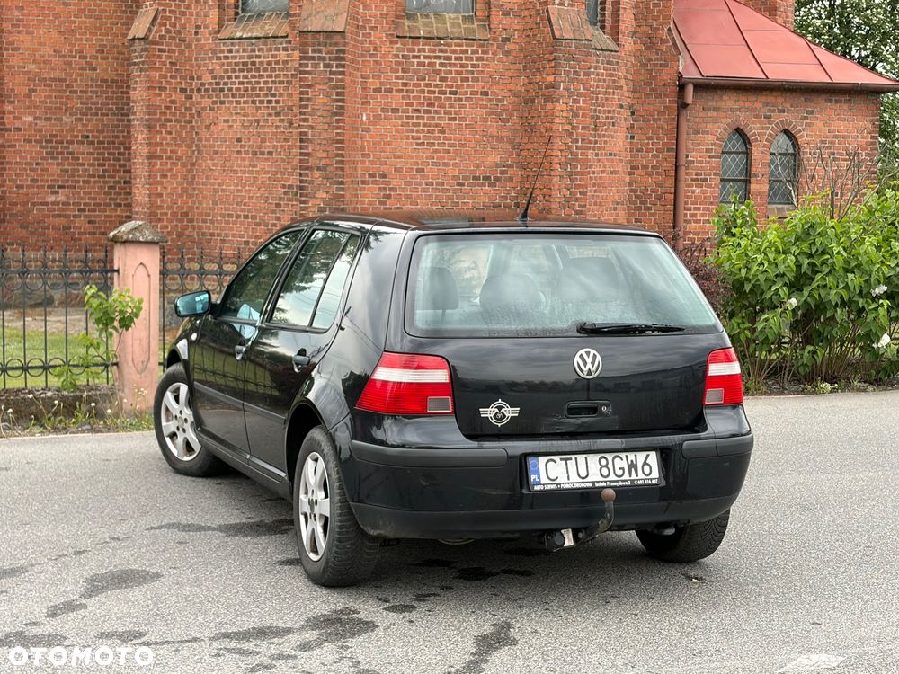 Volkswagen Golf 1.6 Comfortline - 6