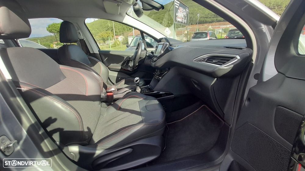 Peugeot 2008 1.6 BlueHDi GT Line - 14