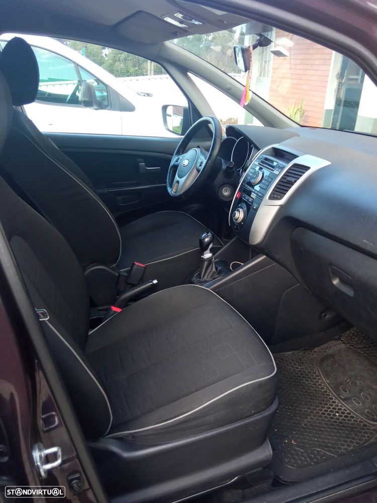 Kia Venga 1.4 CRDi EX ISG - 3
