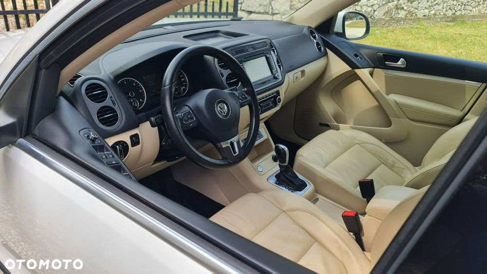 Volkswagen Tiguan 2.0 TDI DPF 4Motion BlueMotion Technology DSG Exclusive - 12