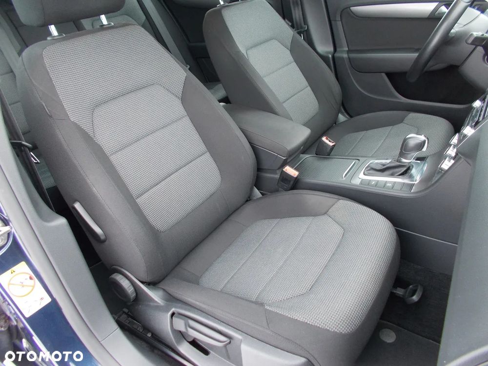 Volkswagen Passat 2.0 TDI DSG BlueMotion Technology Comfortline - 14