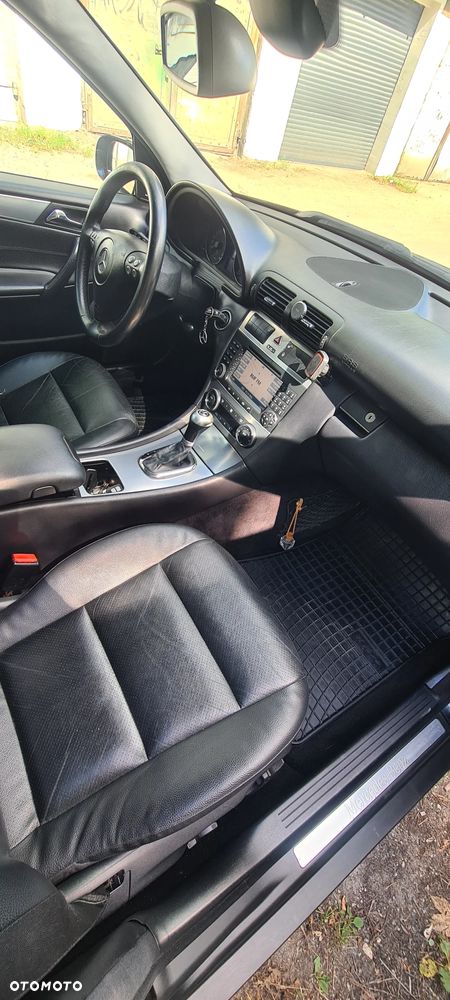 Mercedes-Benz Klasa C 200 Kompressor Automatik Avantgarde Sport Edition + - 13