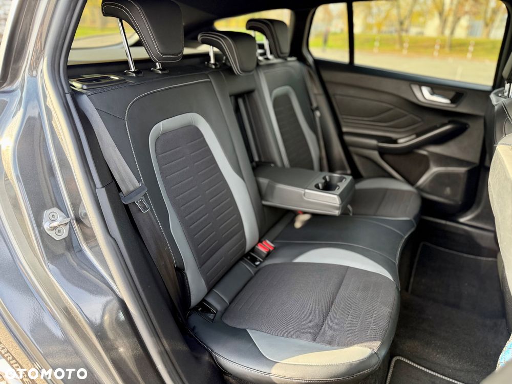 Ford Focus SW 2.0 EcoBlue ST - 23