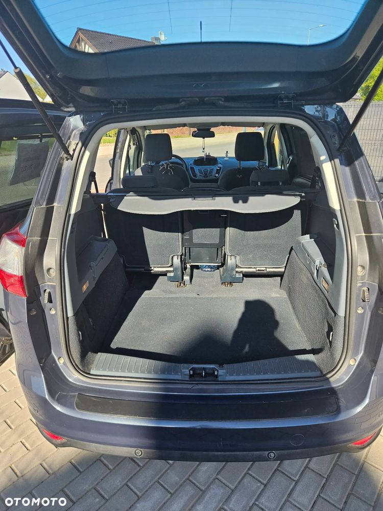Ford Grand C-MAX - 15