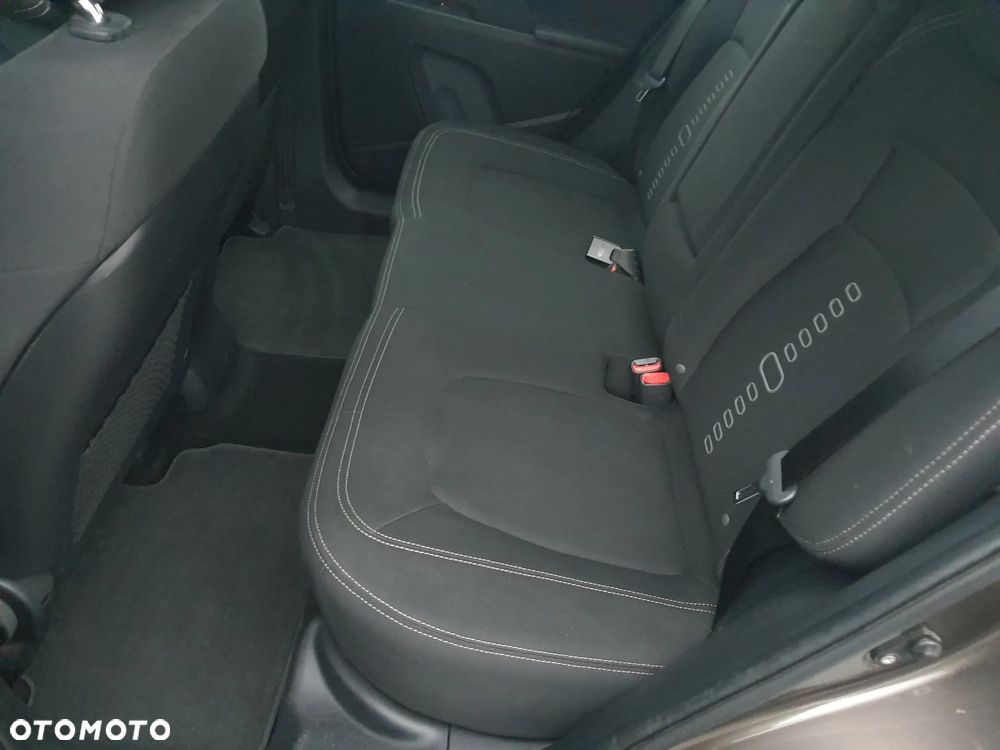 Kia Sportage 2.0 CVVT 2WD Automatik Spirit - 17