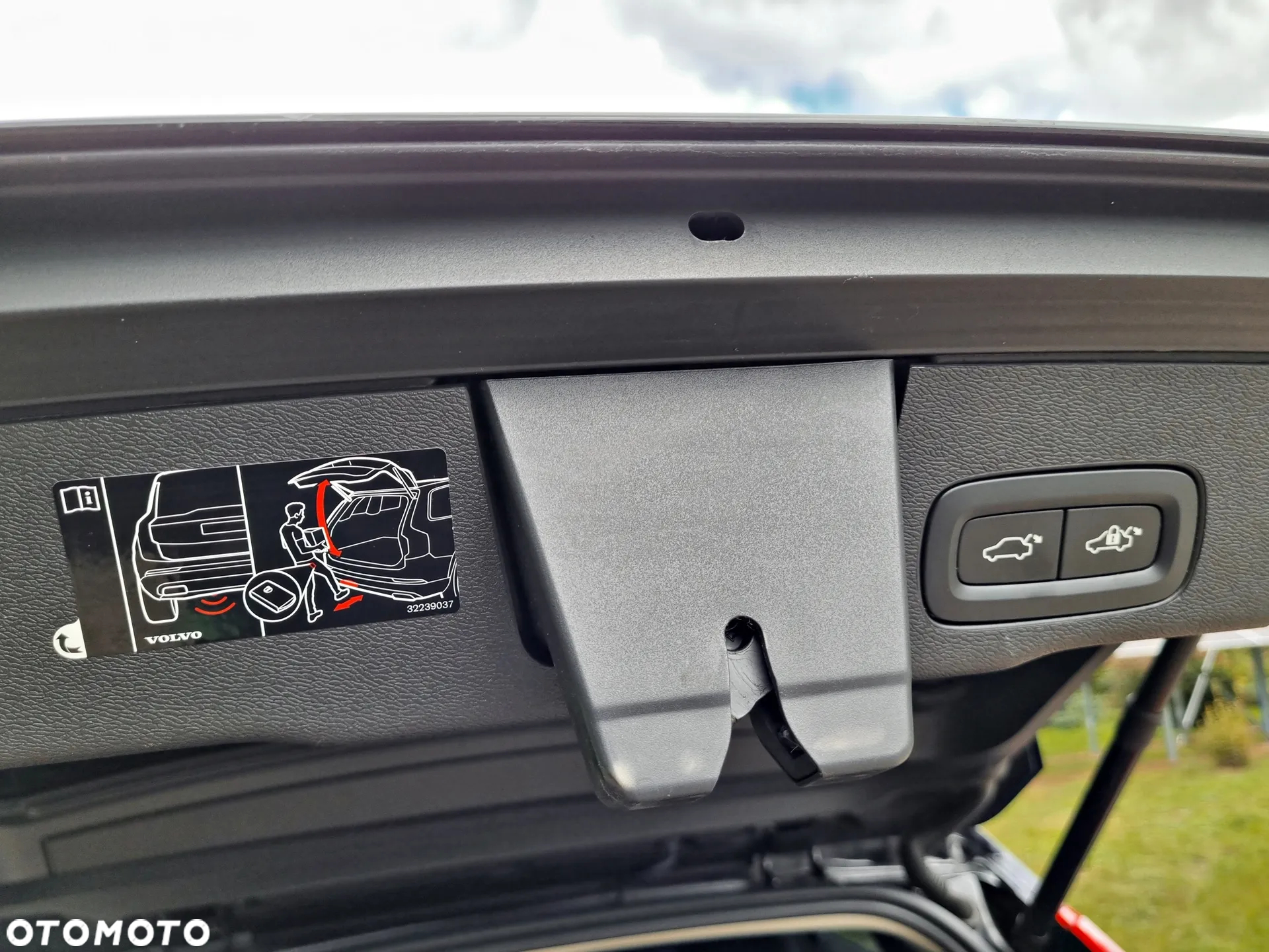 Volvo XC 60 D3 Momentum Pro - 16