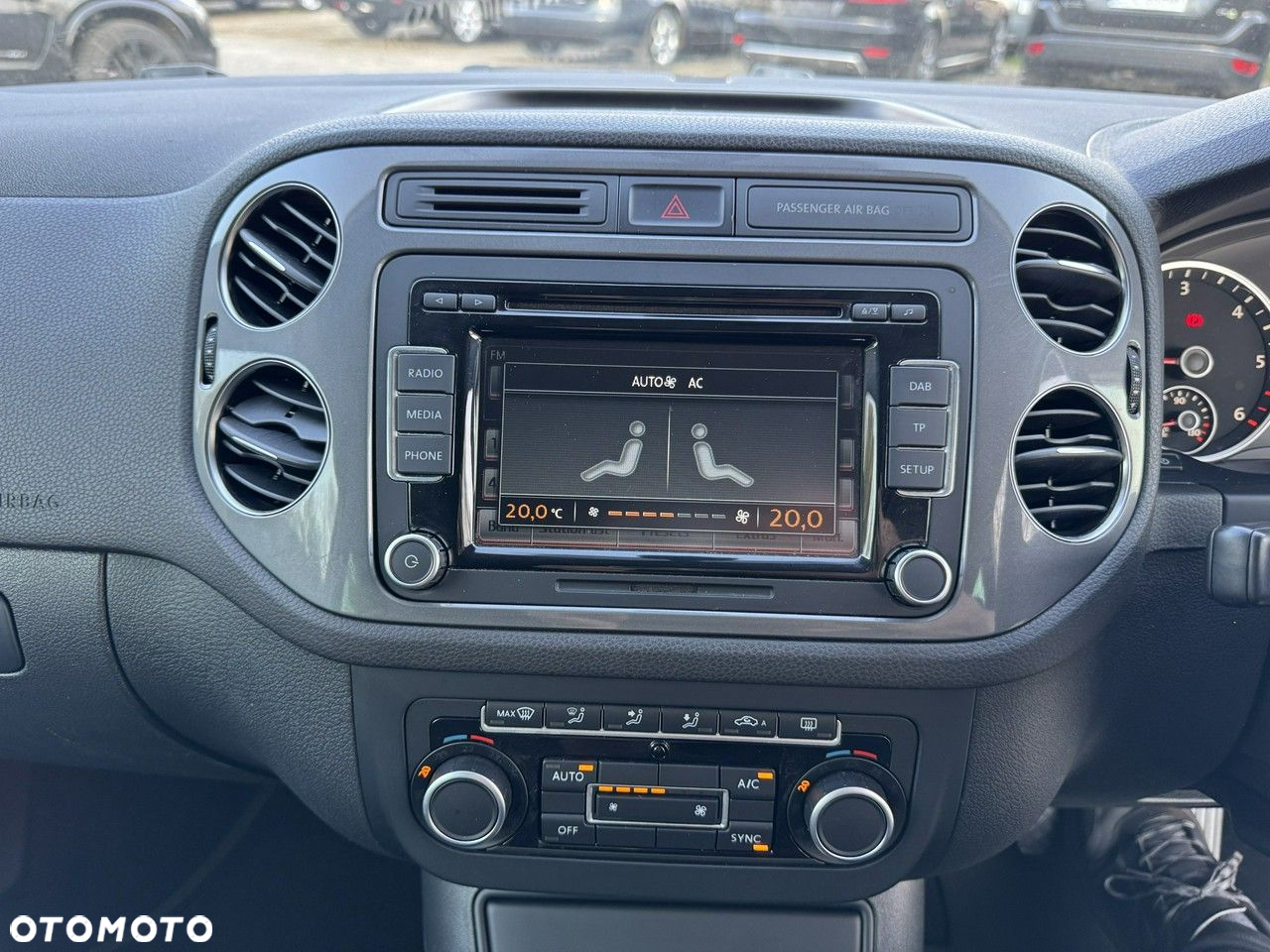 Volkswagen Tiguan - 24