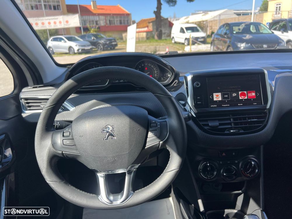 Peugeot 2008 1.2 PureTech Access - 12