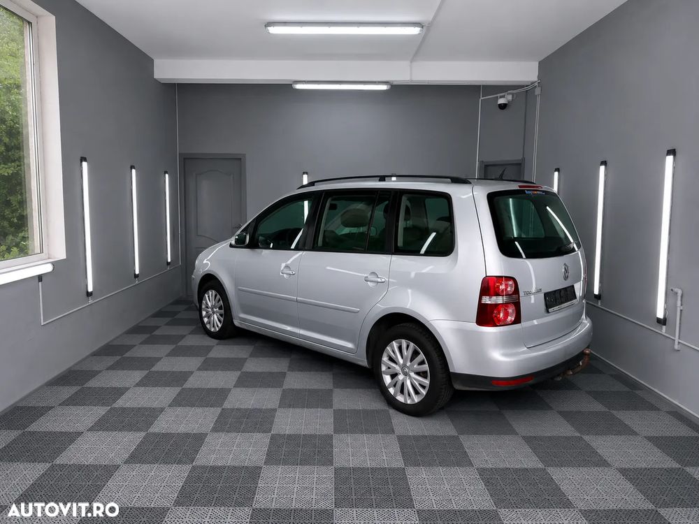 Volkswagen Touran 1.9 TDI Conceptline - 7