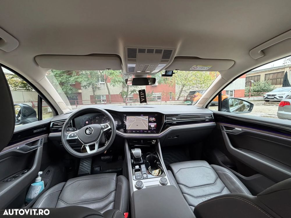 Volkswagen Touareg - 4