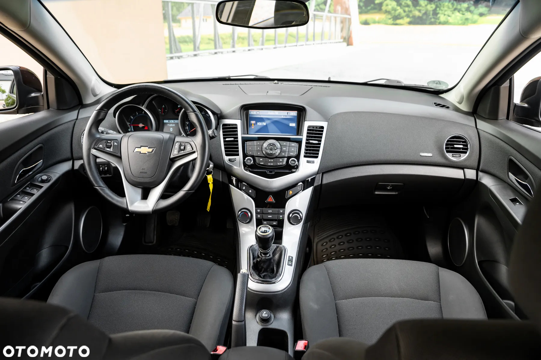 Chevrolet Cruze - 26