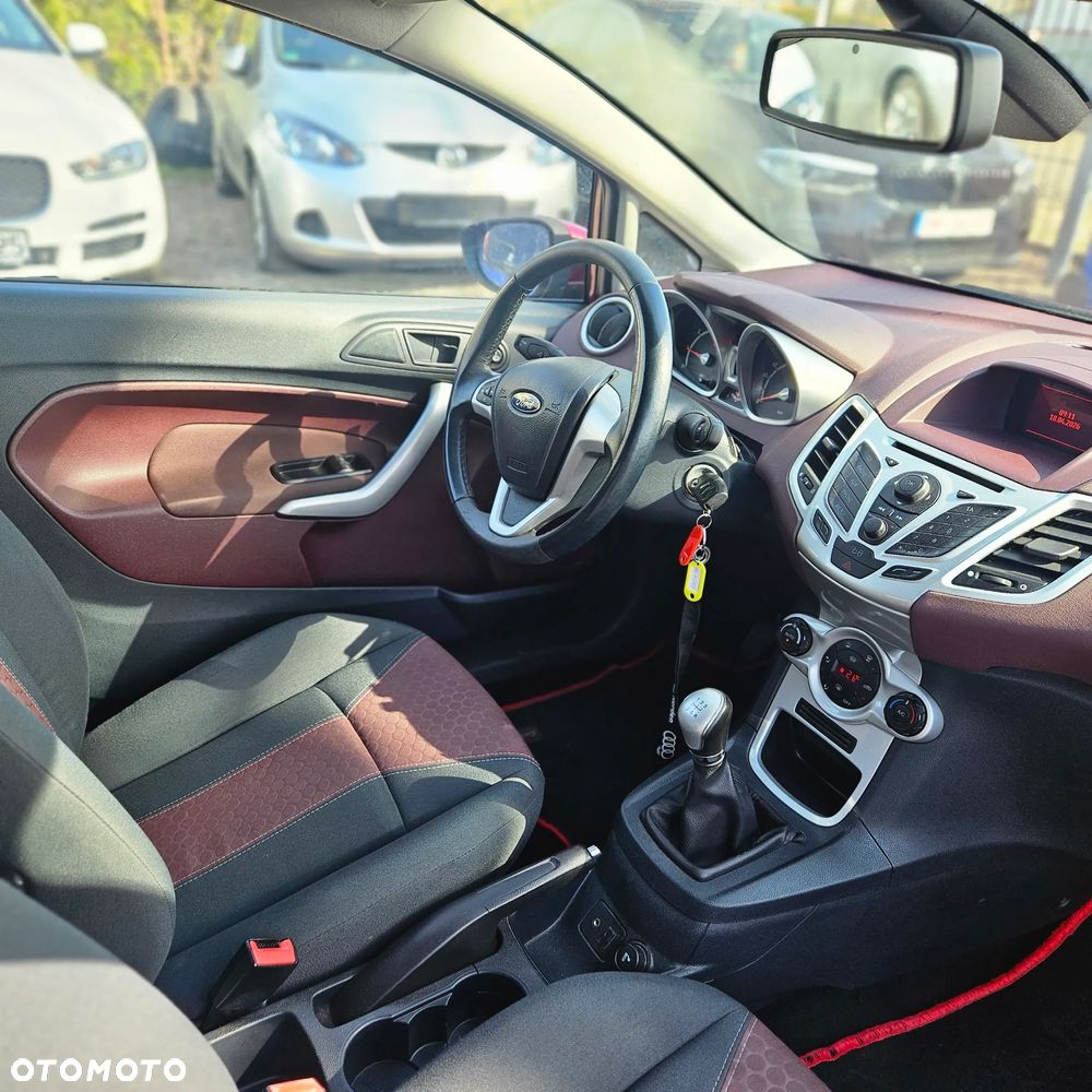 Ford Fiesta 1.25 Titanium - 29