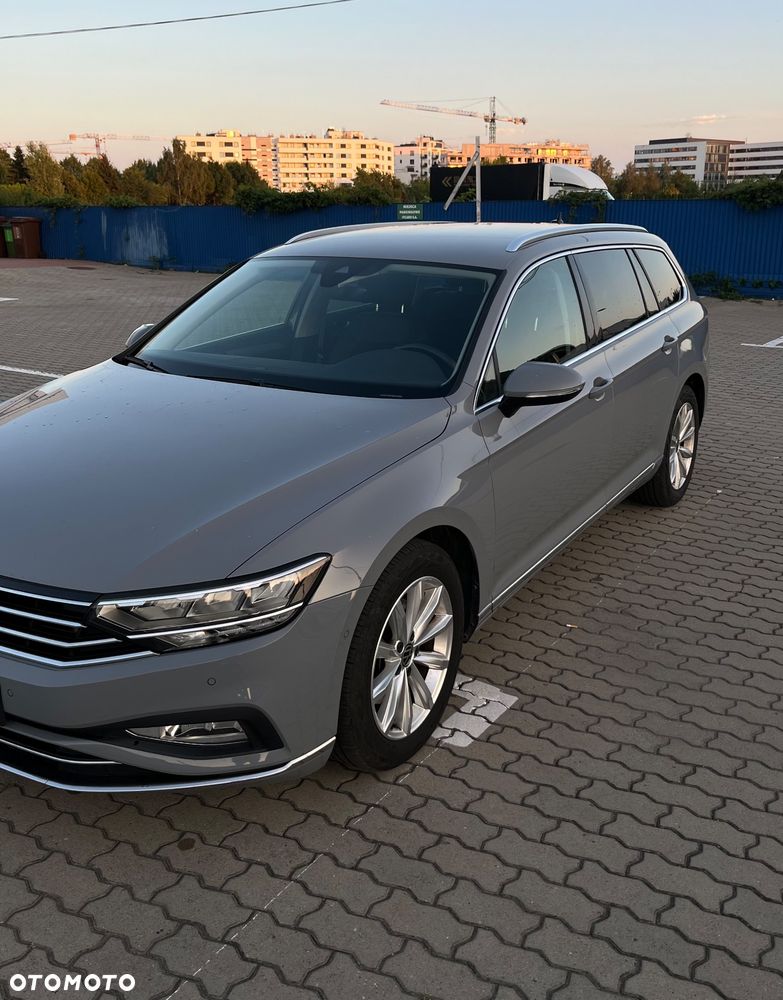 Volkswagen Passat - 2