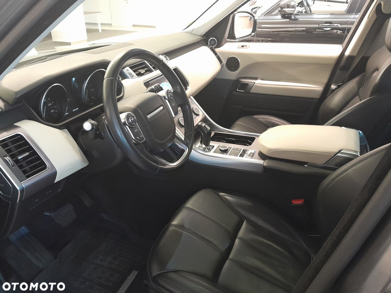 Land Rover Range Rover Sport S 3.0 SD V6 HSE - 8