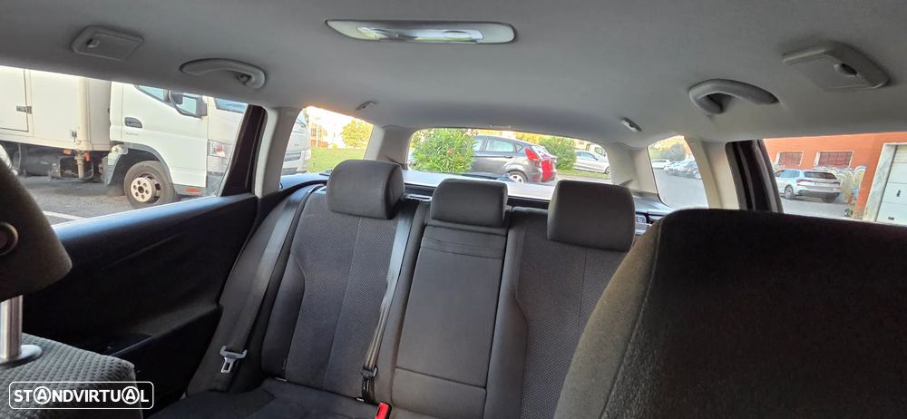 VW Passat Variant 1.9 TDI Confortline - 17