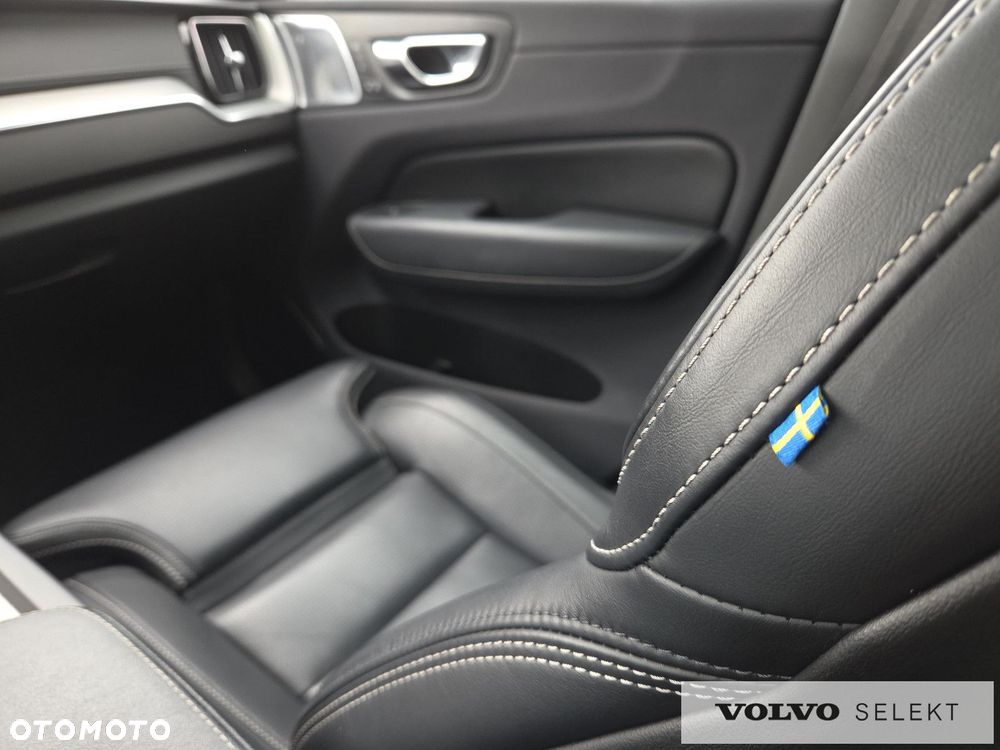 Volvo XC 60 T8 Plug-In Hybrid AWD R-Design - 30