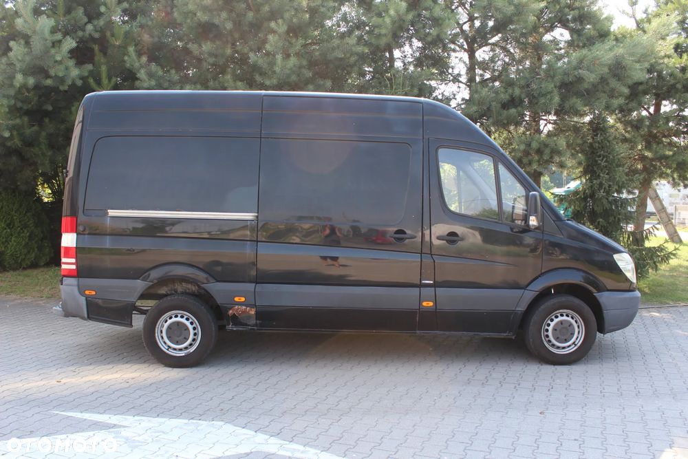 Mercedes-Benz Sprinter - 4