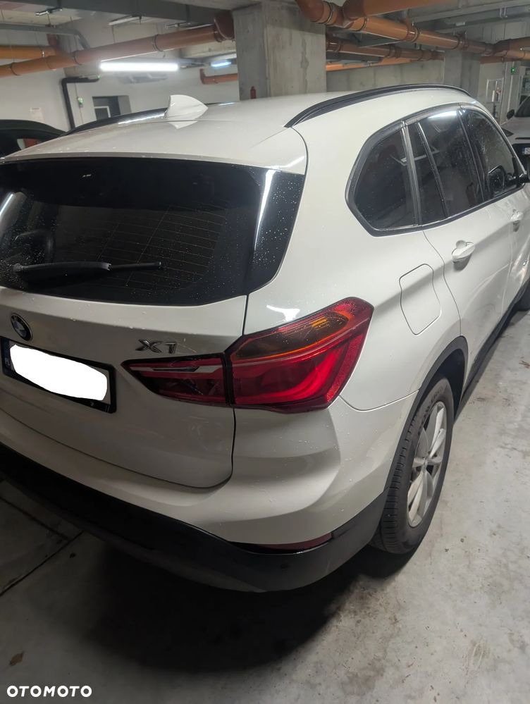 BMW X1 sDrive18i Advantage - 19
